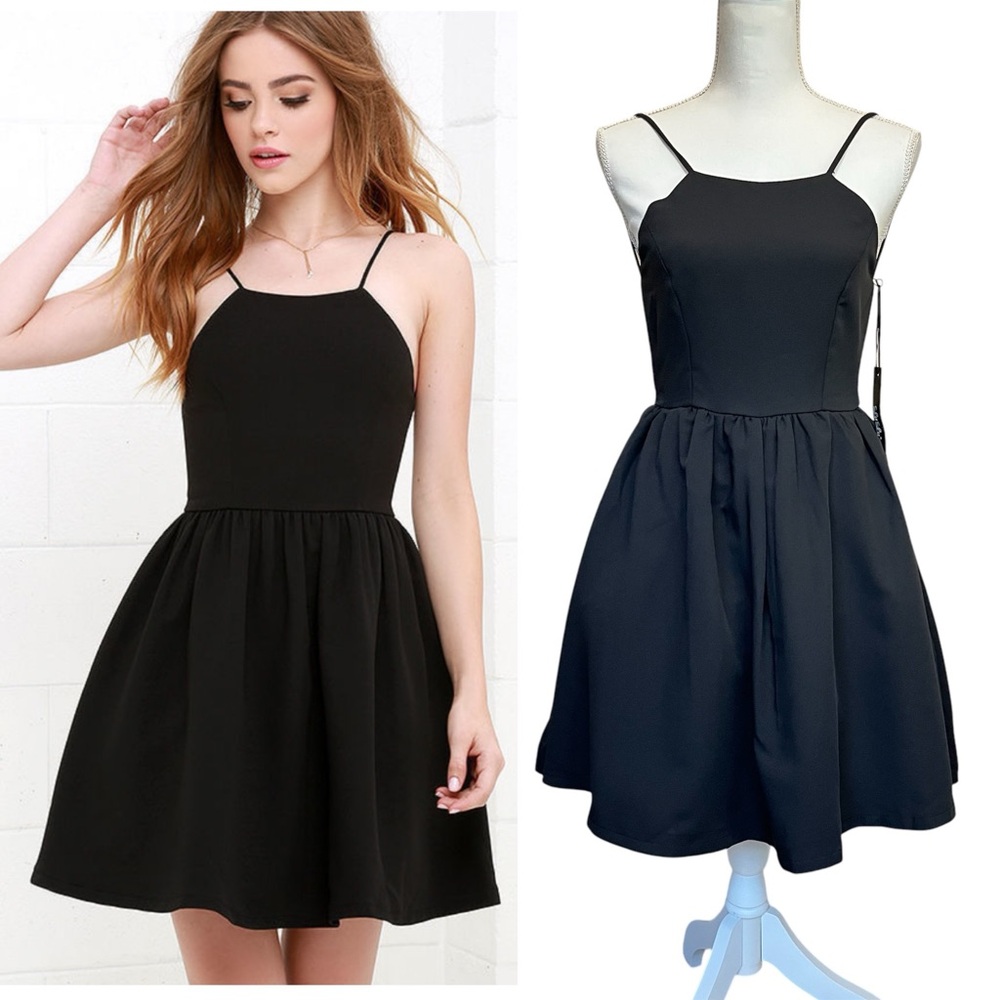 NWT Lulu’s Chic Freely Backless Skater Dress - Size S